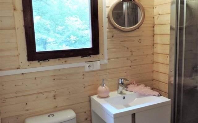 La chaumière et sa Roulotte