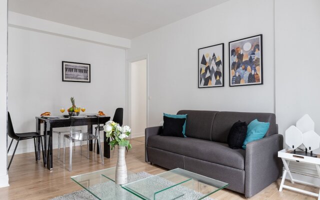 Eiffel Tower - Bir Hakeim Apartment