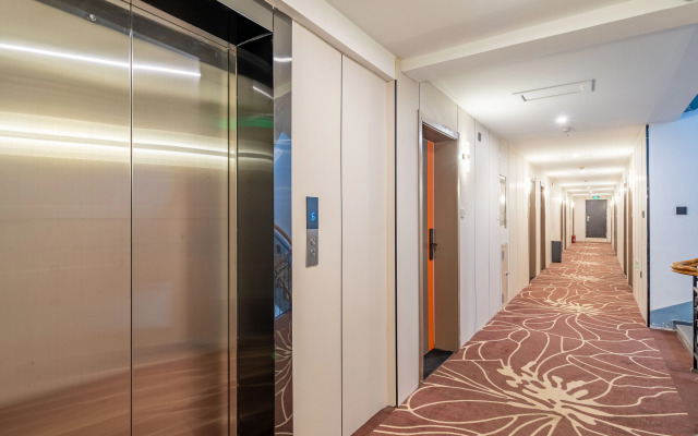 Qianshan Zhongyi Boutique Hotel