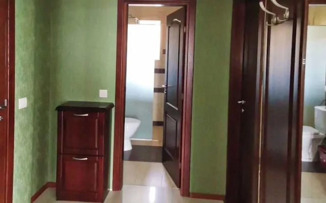 Twins Palace Apart Hotel