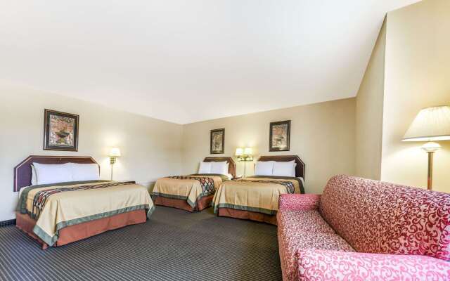 Super 8 by Wyndham Burleson Fort Worth Area