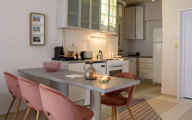 Acropolis Exclusive Studio