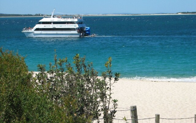 Promenade, Unit 10/8 Intrepid Close