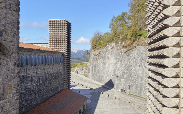 Iraipe Santuario de Arantzazu Hotel