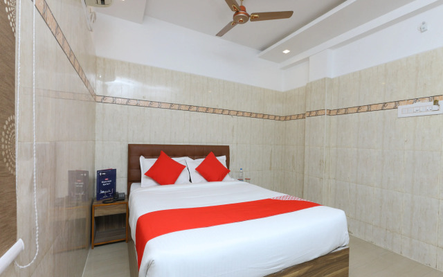 OYO 11437 GMT Centre