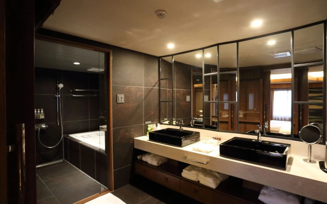 Urban Villa Konaya Hotel