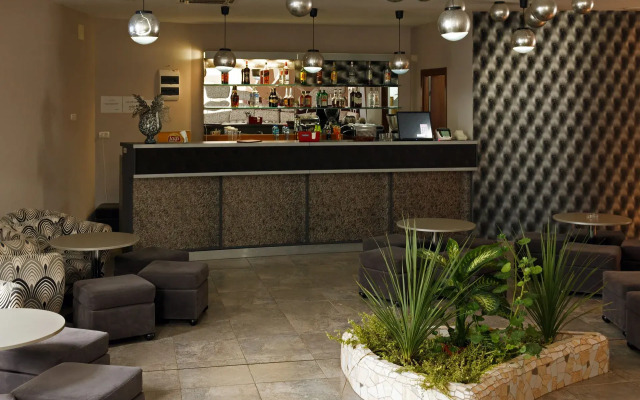 2D Resort & Spa