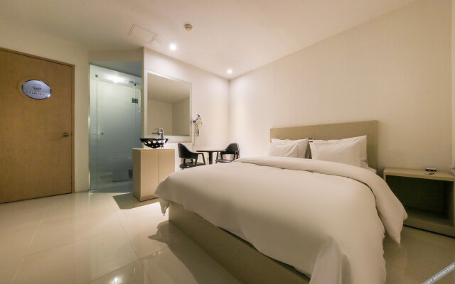 Infinity Hotel