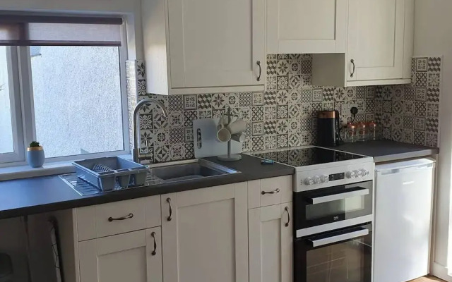 Seaview-petsok-patio-1br