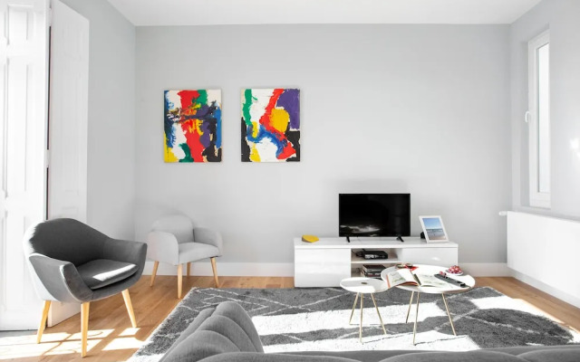 JOIVY Marvelous 3-bed home w/astonishing view&terrace, nearby St George Castle