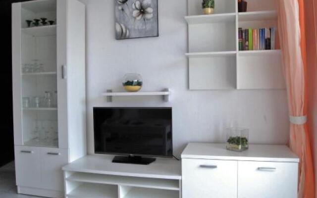 Corona 204 Apartments Casasol