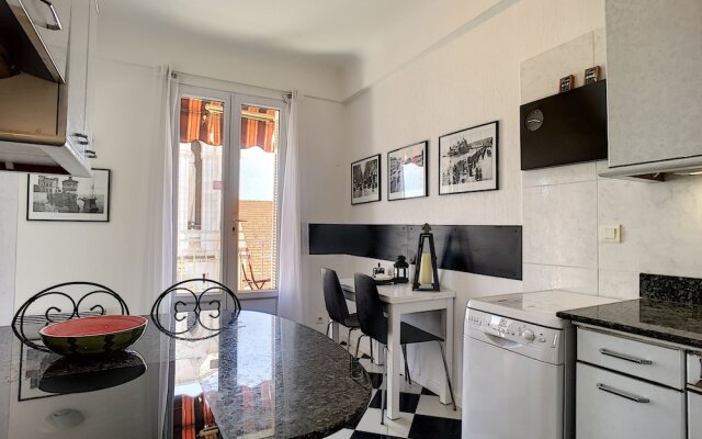 "Notre Dame" by Nestor&Jeeves