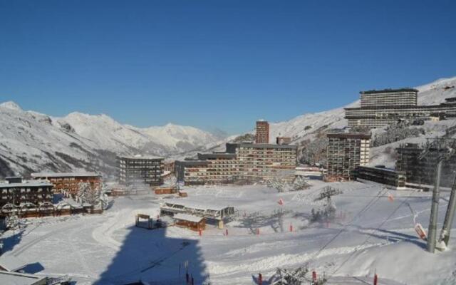 Appartement Les Menuires, 1 pièce, 2 personnes - FR-1-452-160