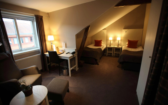 Best Western Plus Edward Hotel