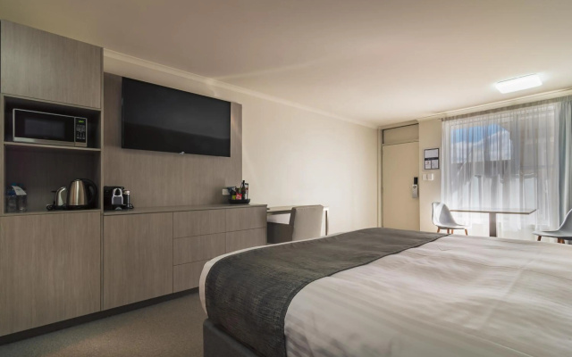 The Argosy – Guest Rooms – East Devonport