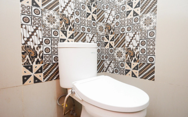 Urbanview Hotel Blok O International by RedDoorz
