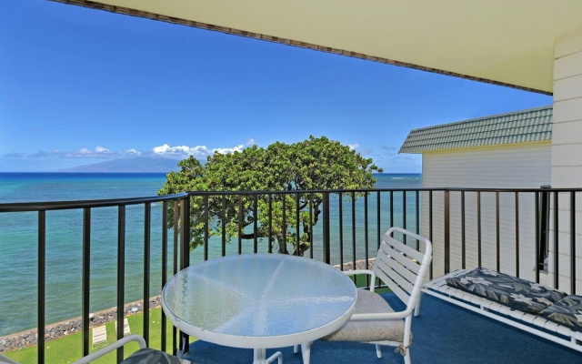 Kahana Reef 414 by RedAwning