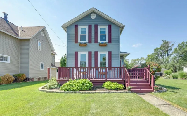 Vermilion Home - Walk to Main Street Beach!