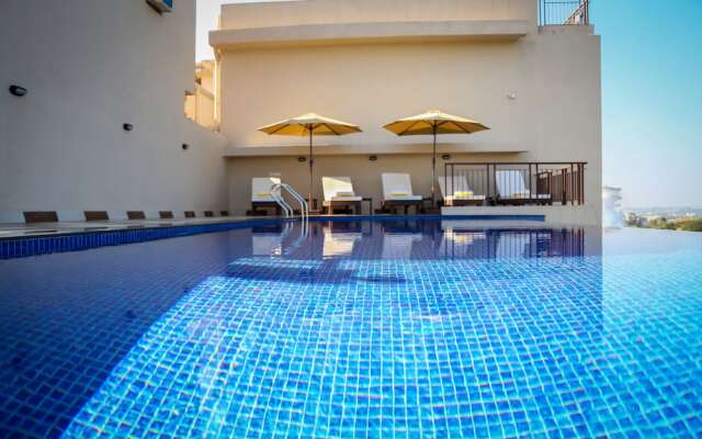 SinQ Suites