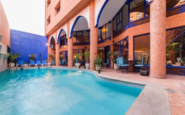 Hôtel Les Trois Palmiers