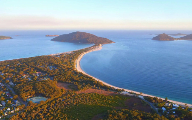 Aquarius Apartment 4