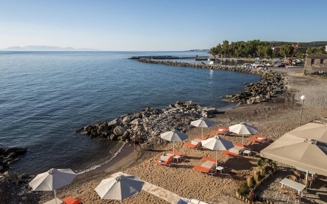 Beachfront Summer Vibes - Breakfast Included