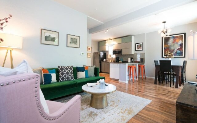 Sunnyside Retro Retreat Private Yard G Line