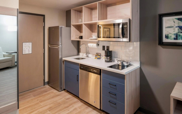 Candlewood Suites Guadalajara Galerias