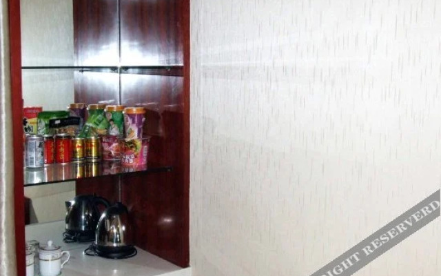 Yunchun Shiji Hotel