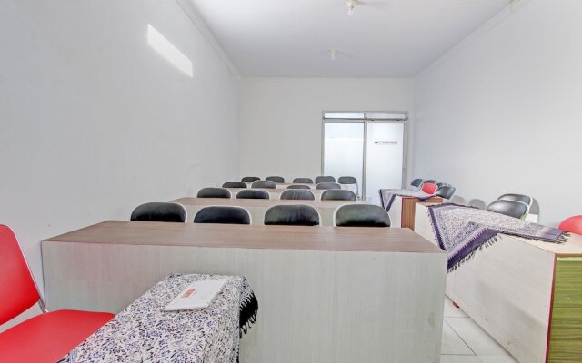 Capital O 92929 Hotel New Tirta Kencana Syariah
