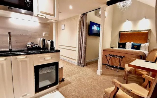 The Salisbury Luxury Class