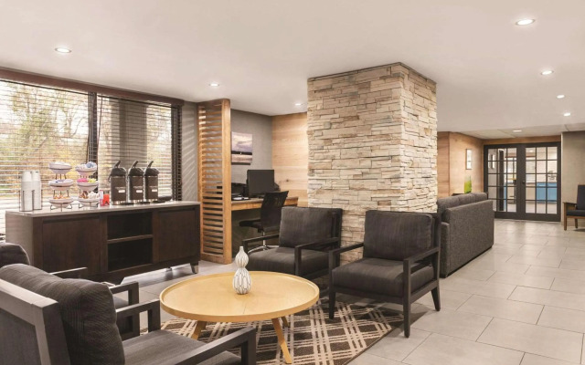 Country Inn & Suites by Radisson, Williamsburg East (Busch Gardens), VA