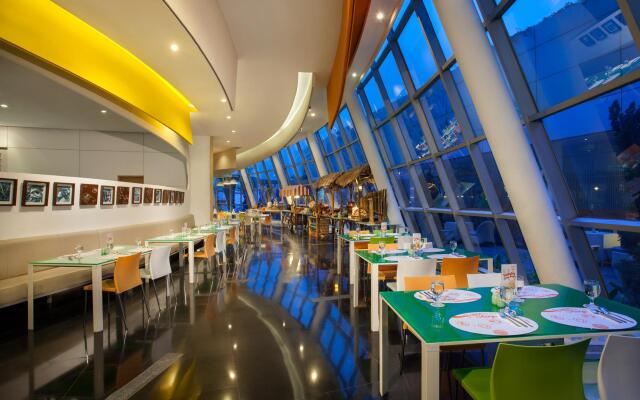 HARRIS Hotel & Conventions Festival Citylink Bandung