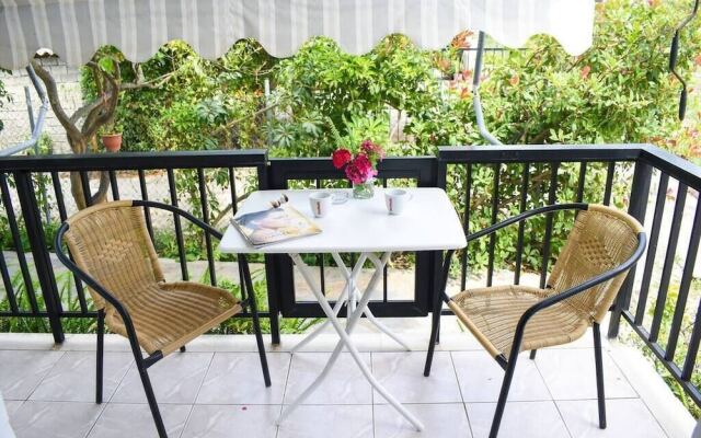 Lemon studio with garden close to beach