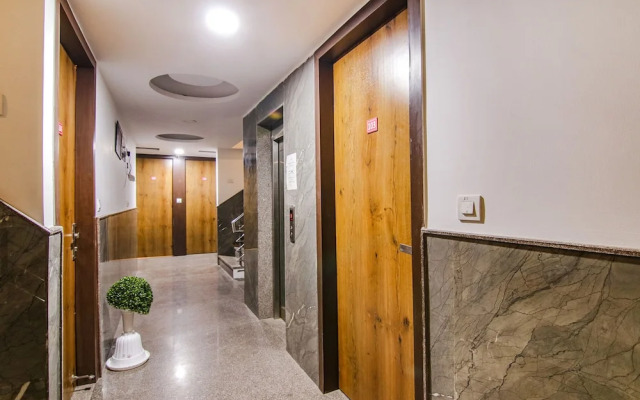 Fabhotel The Glory I