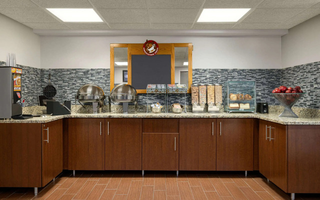 AmericInn by Wyndham Inver Grove Heights Minneapolis