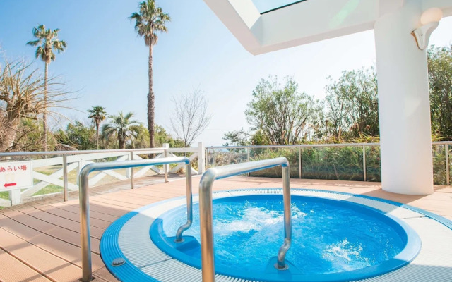 Resort Hotel Umibenokajuen