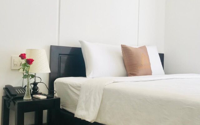 Phuong Dong Hotel & Apartment