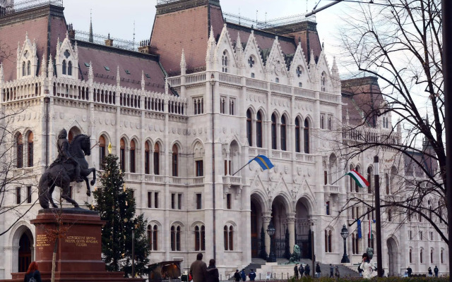 Central Holiday Apartments
