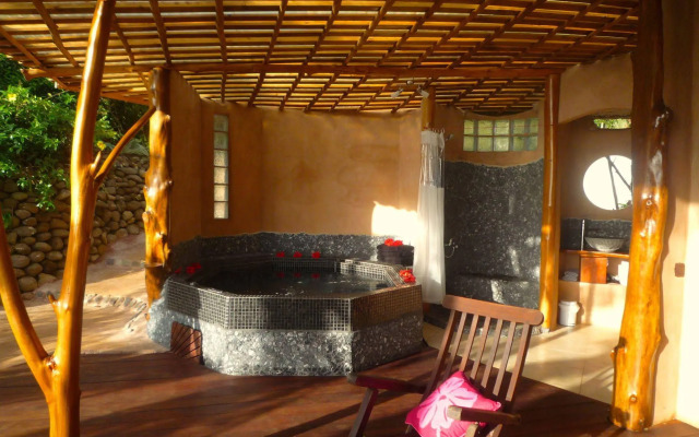 Vanira Lodge