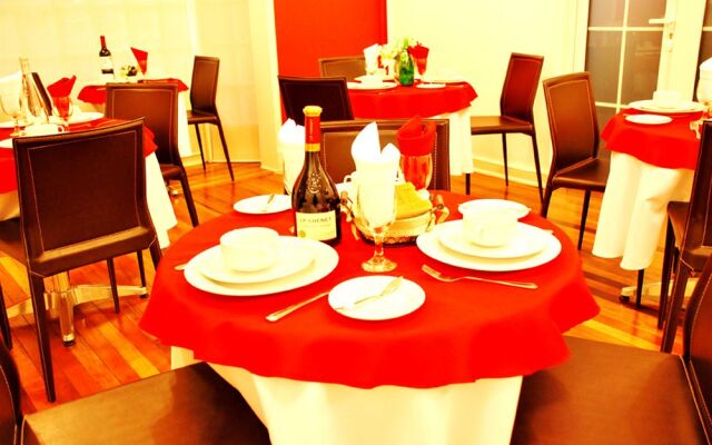 Oporto Hotel
