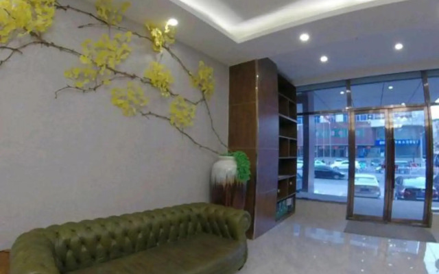 Sunshine Holiday Hotel