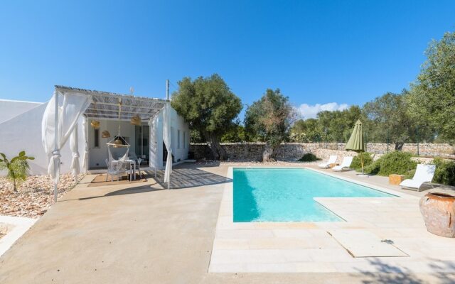 Trullo Chiara con Piscina by Wonderful Italy