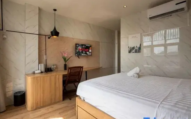 Lá Hotel Q10