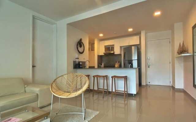 w Incredible 2BR w Unique View n AC