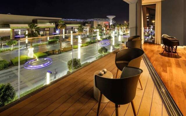 Luxurious Getaway Right Across City Walk Mall