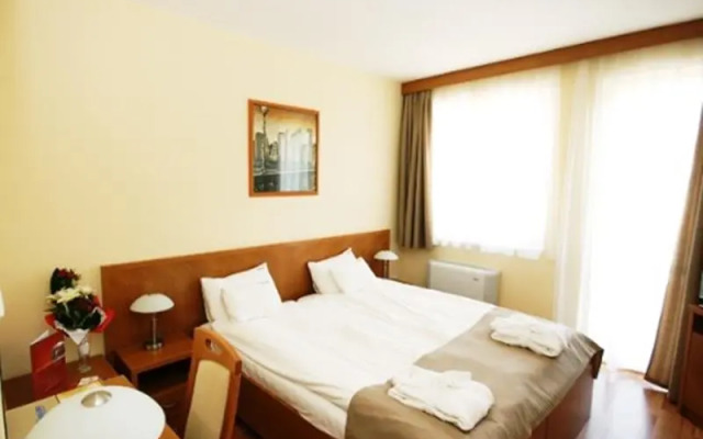 Panorama Wellness Apartman Hotel
