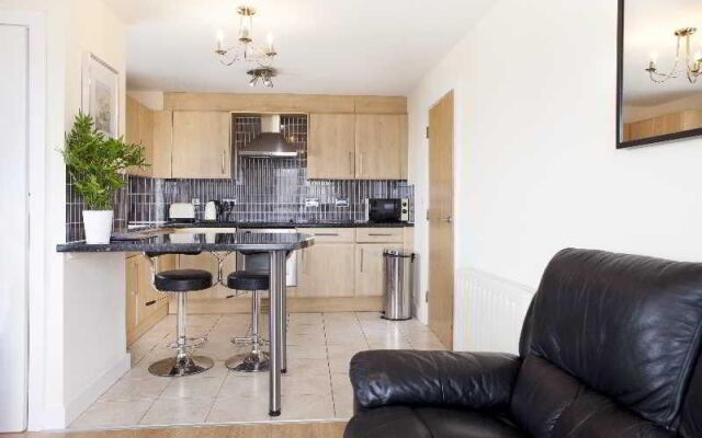 Cheltenham Plaza - Bliss Apartments