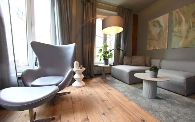 Cheap Luxury Stay From 50 Pppn