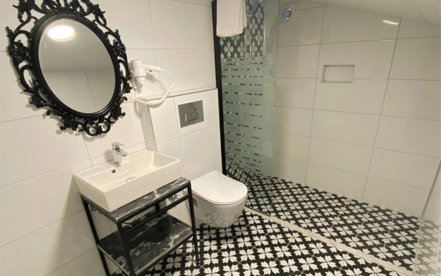 Cunda Kordon Otel